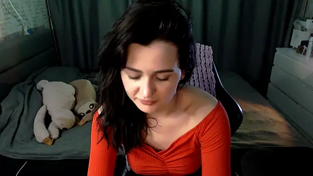 Snapshot of KiraYammy chatting on 24, 11, 2025 KiraYammy online show from 24, 11, 2025