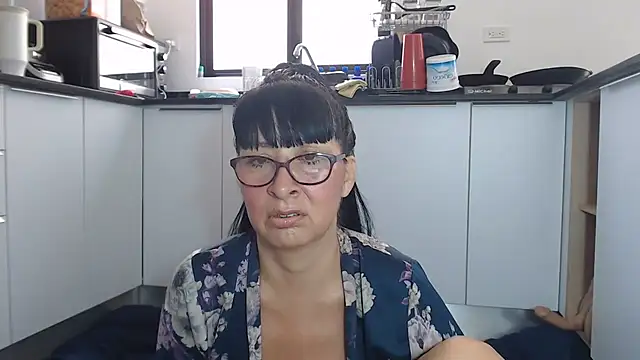 HellenLatin online show from 4, 6, 2026