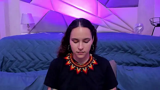 AnnyThompson  online show from 18, 1, 2025