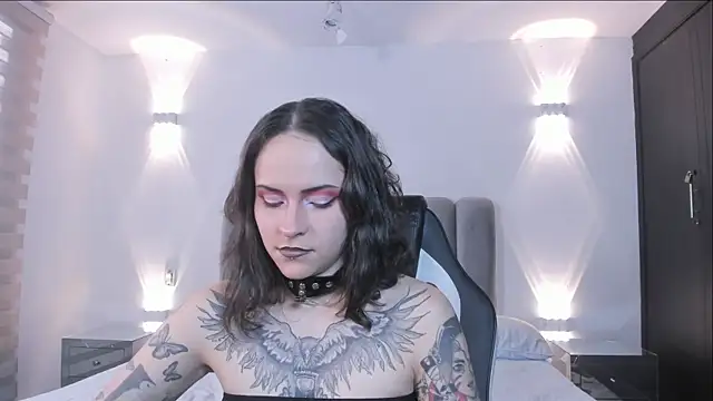 AnnyThompson  online show from 14, 1, 2026