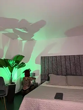 milaivanova online show from 3, 11, 2025