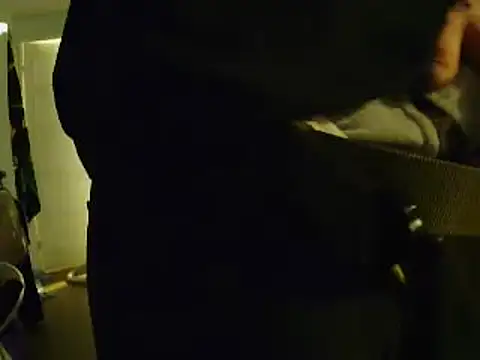 Snapshot of L0cKyseven77 chatting on 4, 3, 2025 L0cKyseven77 online show from 4, 3, 2025