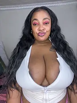 Snapshot of Katamia25 chatting on 22, 2, 2025 Katamia25 online show from 22, 2, 2025