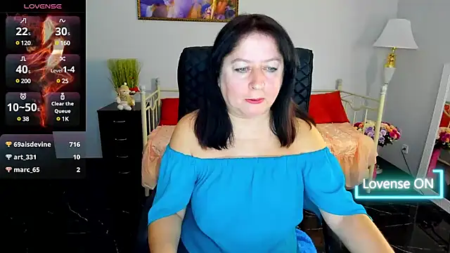 Julia Dean online show from 4, 1, 2025