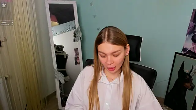 Molly sweetie online show from 5, 1, 2025