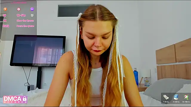 Molly sweetie online show from 11, 5, 2026
