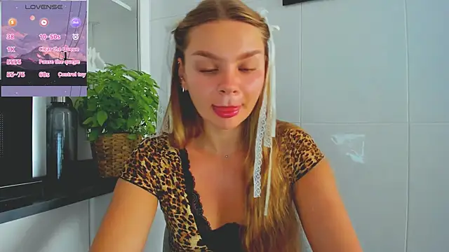Molly sweetie online show from 1, 7, 2026