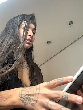 Snapshot of Nikatsu chatting on 12, 10, 2025 Nikatsu online show from 12, 10, 2025