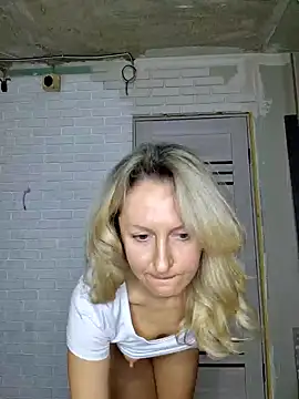Snapshot of Miss____Mia_ chatting on 7, 1, 2025 Miss Mia online show from 7, 1, 2025