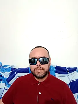 Snapshot of ElSunEagle chatting on 3, 6, 2026 ElSunEagle online show from 3, 6, 2026