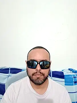 Snapshot of ElSunEagle chatting on 6, 6, 2026 ElSunEagle online show from 6, 6, 2026