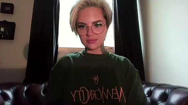 Snapshot of Rubyrichhxo chatting on 19, 10, 2025 Rubyrichhxo online show from 19, 10, 2025