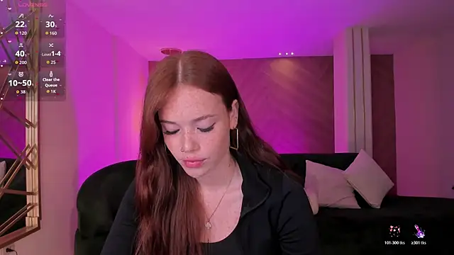 Snapshot of CorinneRusso chatting on 16, 4, 2026 CorinneRusso online show from 16, 4, 2026