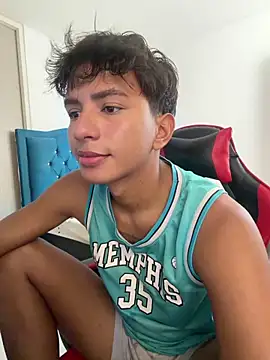 Leonarrrd 01 online show from 7, 3, 2026