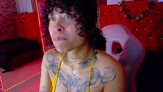 miahernadez303av online show from 11, 1, 2026