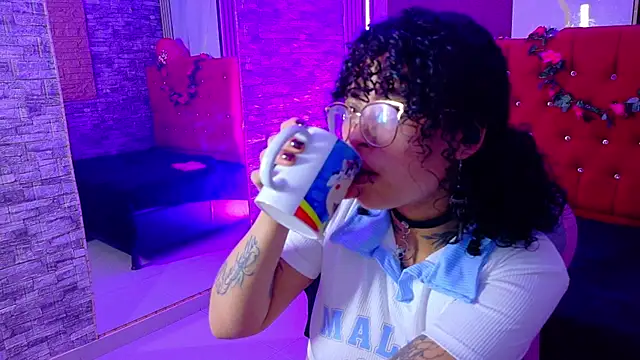 Snapshot of miahernadez303av chatting on 16, 2, 2026 miahernadez303av online show from 16, 2, 2026