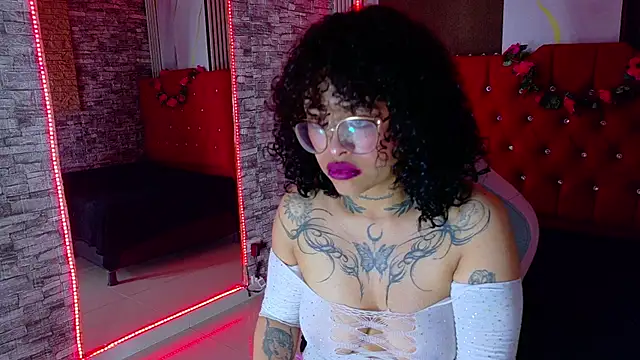 Snapshot of miahernadez303av chatting on 5, 3, 2026 miahernadez303av online show from 5, 3, 2026