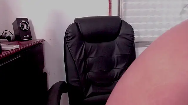 Sofii floyd  online show from 15, 10, 2025