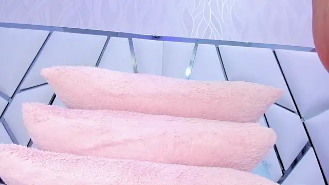  aurora18  online show from 22, 1, 2025