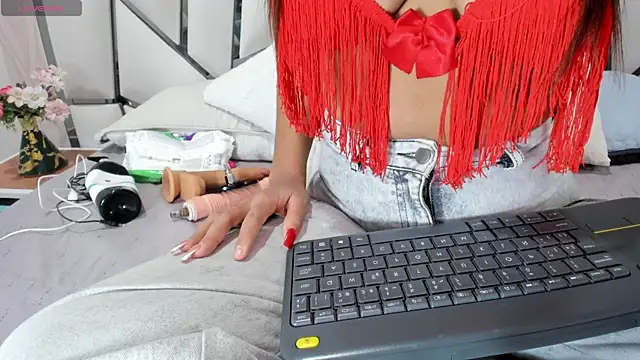  aurora18  online show from 27, 9, 2025