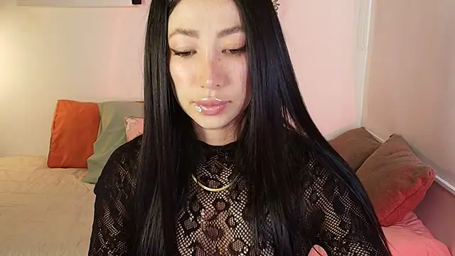 lilyy evanss online show from 27, 3, 2026