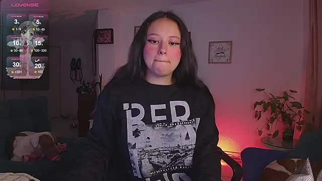 Snapshot of Lexie_Thompson10 chatting on 4, 1, 2025 Lexie Thompson10 online show from 4, 1, 2025