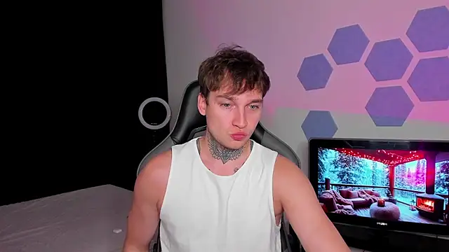 Snapshot of Chris_Tyson chatting on 5, 10, 2025 Chris Tyson online show from 5, 10, 2025