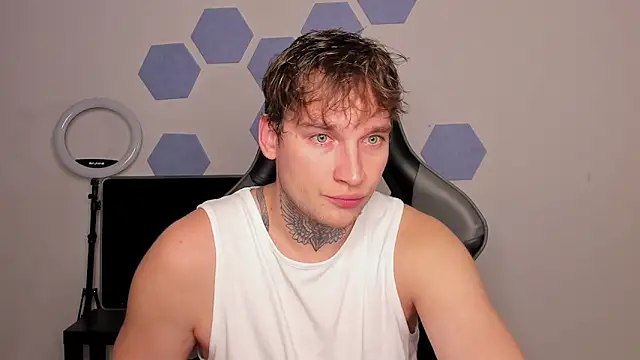 Snapshot of Chris_Tyson chatting on 19, 10, 2025 Chris Tyson online show from 19, 10, 2025