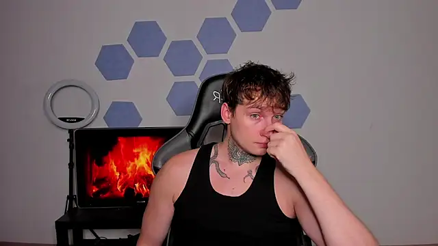 Snapshot of Chris_Tyson chatting on 22, 10, 2025 Chris Tyson online show from 22, 10, 2025