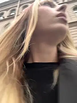 Snapshot of LoraaDoll chatting on 16, 9, 2025 LoraaDoll online show from 16, 9, 2025