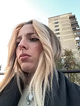 Snapshot of LoraaDoll chatting on 30, 9, 2025 LoraaDoll online show from 30, 9, 2025