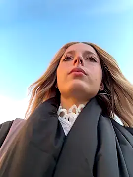 Snapshot of LoraaDoll chatting on 1, 10, 2025 LoraaDoll online show from 1, 10, 2025