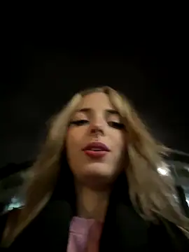 LoraaDoll online show from 3, 11, 2025