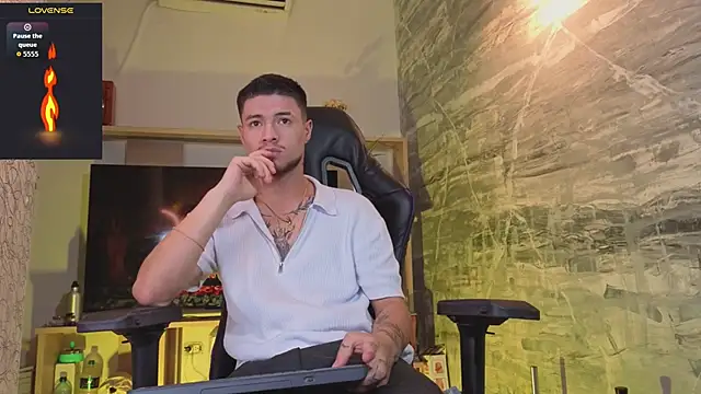 EdwardRoss  online show from 12, 6, 2026