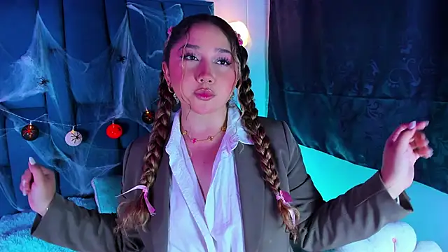 Cherryyquen online show from 10, 10, 2025