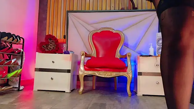 Snapshot of LilyyBigAss chatting on 11, 4, 2026 LilyyBigAss online show from 11, 4, 2026