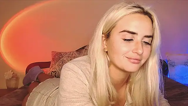 Snapshot of HaileyRosen chatting on 16, 1, 2025 HaileyRosen online show from 16, 1, 2025