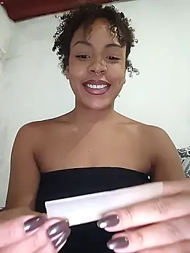 Julia Pretinha online show from 10, 5, 2026