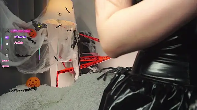 AmiLewis online show from 29, 10, 2025