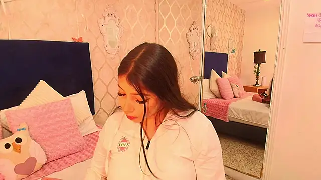 Miia Thompsonn online show from 24, 1, 2025