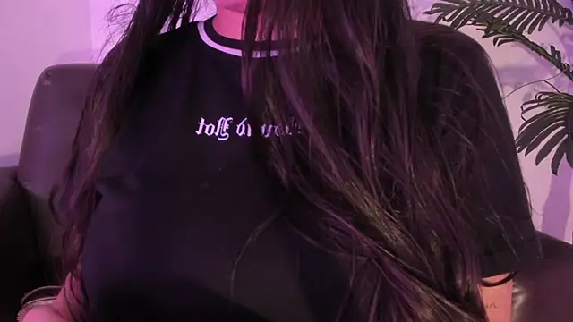 Miia Thompsonn online show from 22, 2, 2025