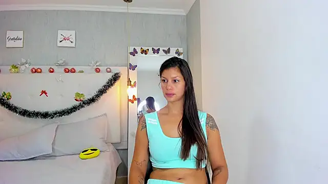 Snapshot of aishawild chatting on 5, 1, 2025 aishawild online show from 5, 1, 2025