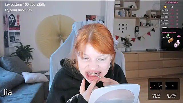 Snapshot of lil_lia chatting on 29, 9, 2025 lil lia online show from 29, 9, 2025