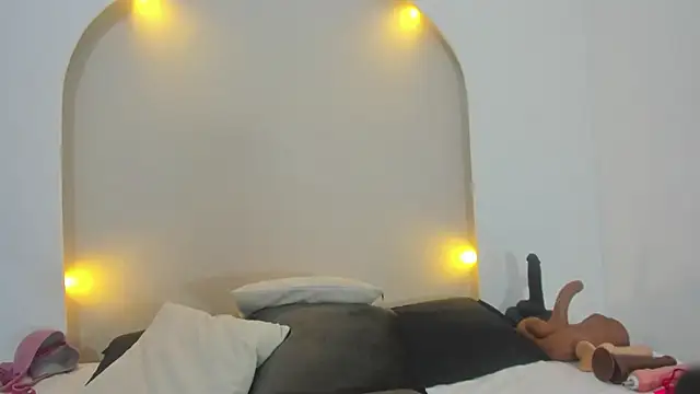 yesica collins01 online show from 17, 1, 2025