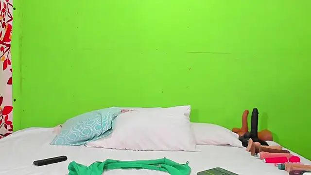 yesica collins01 online show from 4, 3, 2025