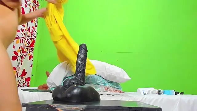 yesica collins01 online show from 4, 3, 2025