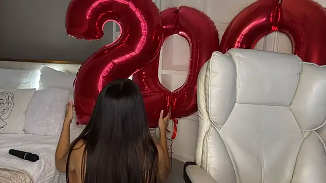 UrLillShy online show from 4, 12, 2025