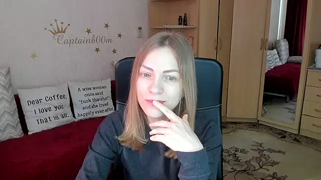 SilviaEyes online show from 20, 2, 2025
