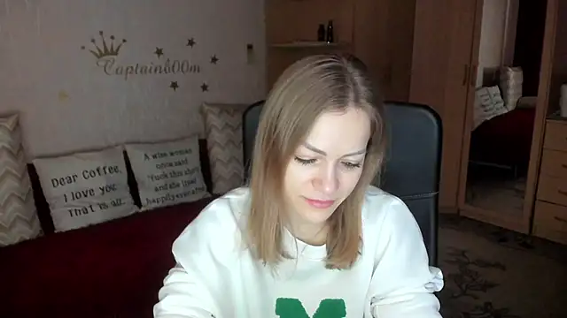 SilviaEyes online show from 7, 3, 2025