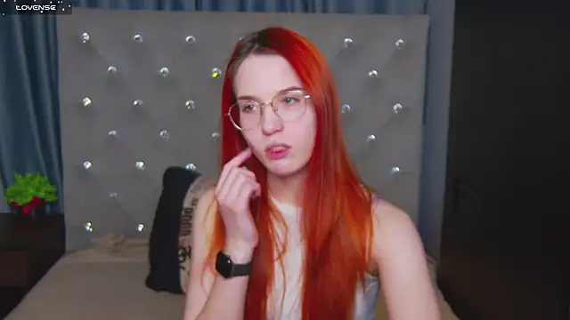EmilyKents online show from 9, 12, 2024